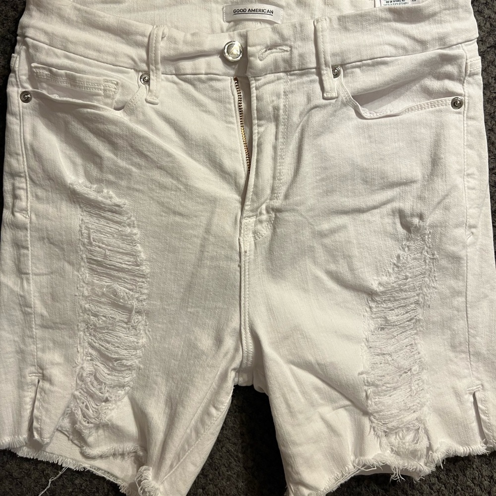 Good American shorts. Size 10
